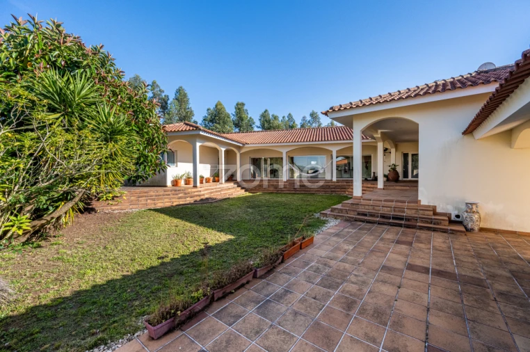 Moradia T4 para Venda em O. Azeméis, Riba-Ul, Ul, Macinhata Seixa, Madail Foto 34