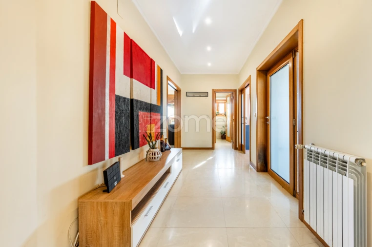 Moradia T4 para Venda em O. Azeméis, Riba-Ul, Ul, Macinhata Seixa, Madail Foto 18
