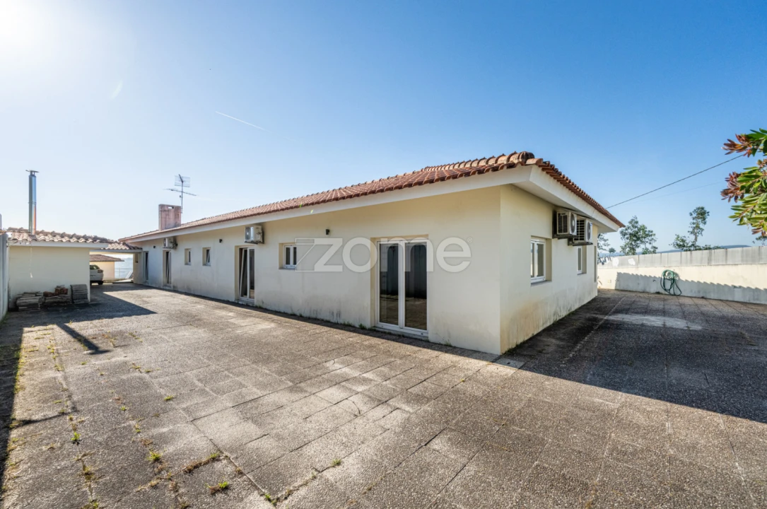 Moradia T4 para Venda em O. Azeméis, Riba-Ul, Ul, Macinhata Seixa, Madail Foto 37