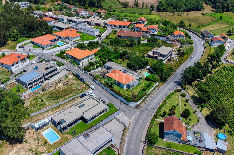 Moradia T4 para Venda em Turiz Foto 67