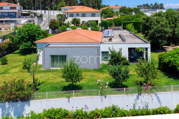 Moradia T4 para Venda em Turiz Foto 11