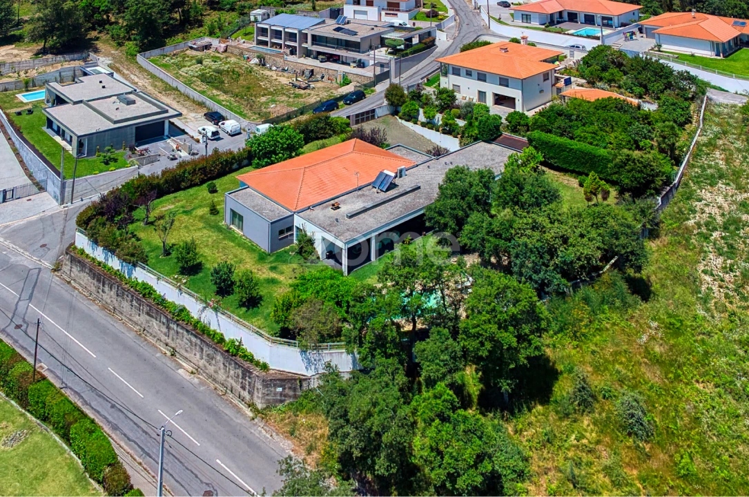 Moradia T4 para Venda em Turiz Foto 14