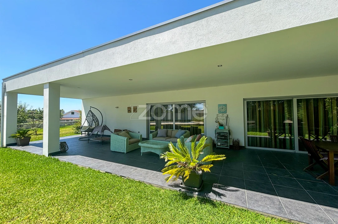 Moradia T4 para Venda em Turiz Foto 18