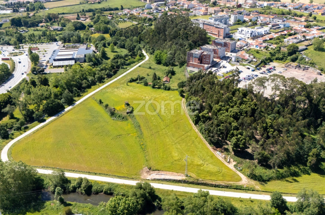 Terreno para Venda em Custóias, Leça do Balio e Guifões Foto 1