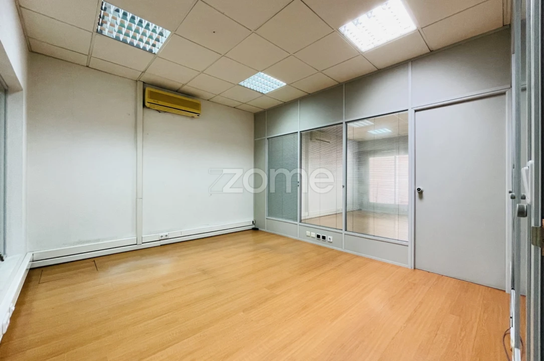 Terreno Comércio / Armazém para Venda em Paranhos Foto 9