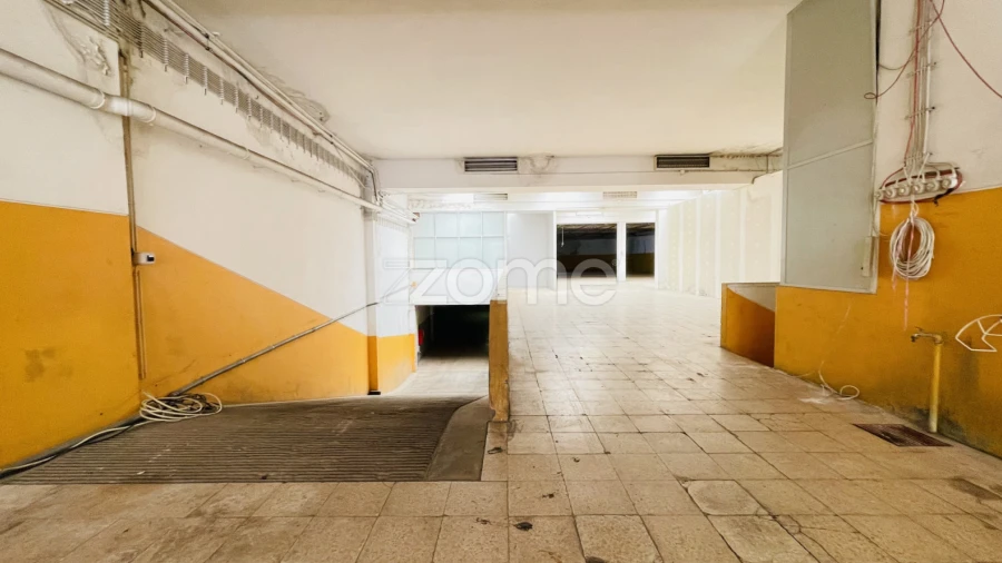 Terreno Comércio / Armazém para Venda em Paranhos