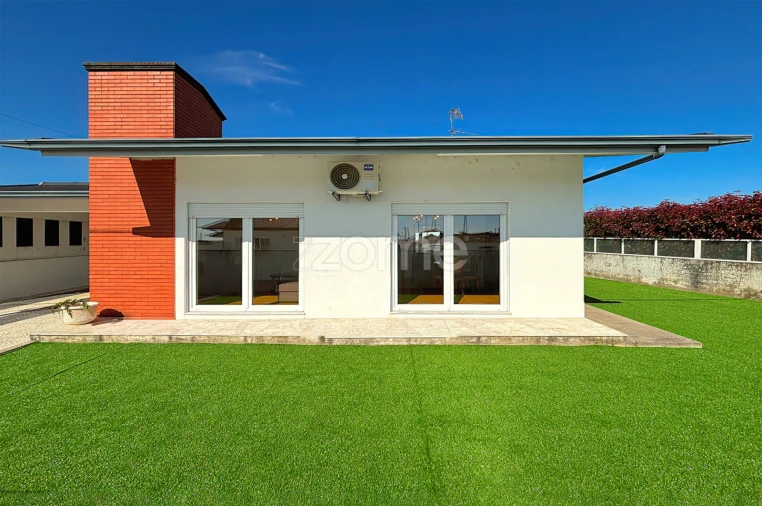 Moradia T3 para Venda em Vila Nova da Telha Foto 4