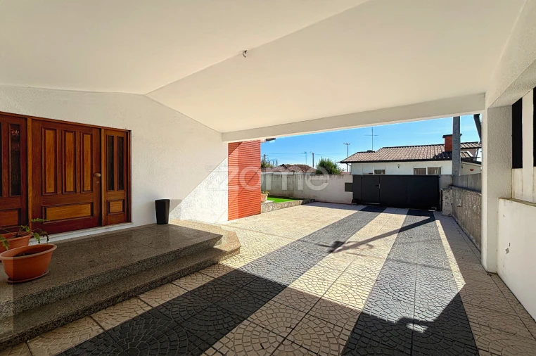 Moradia T3 para Venda em Vila Nova da Telha Foto 8