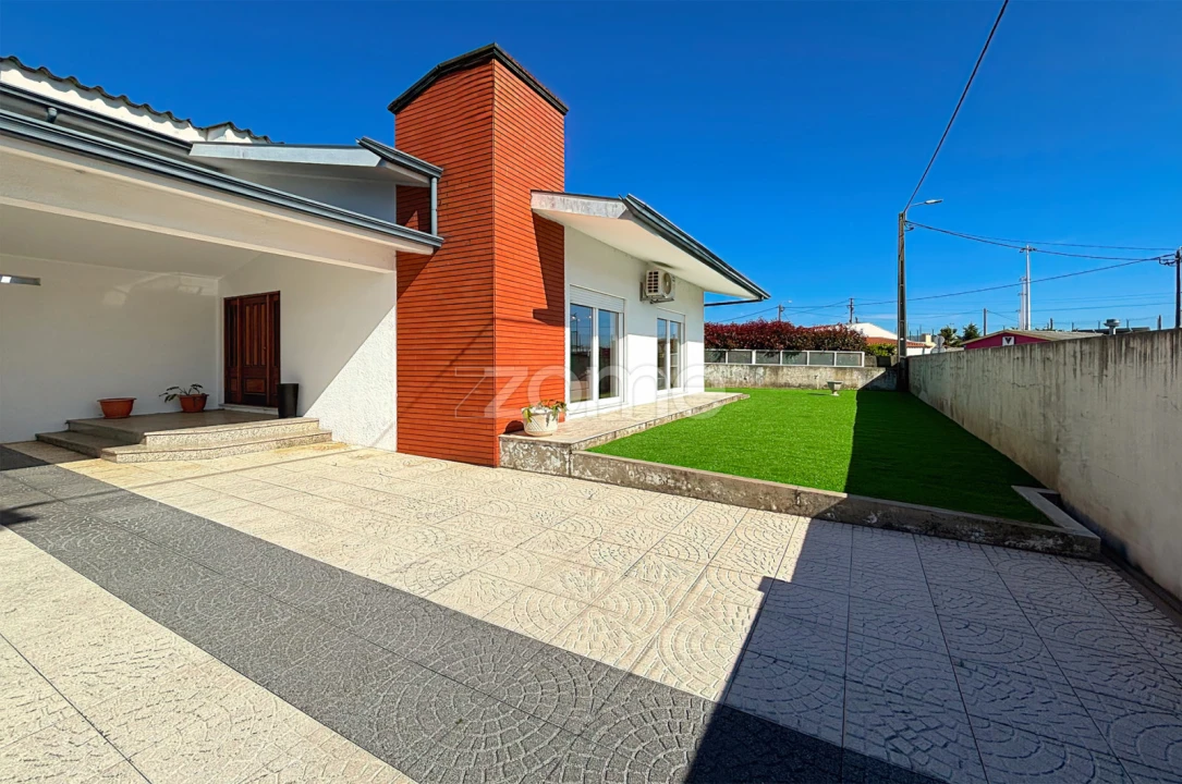 Moradia T3 para Venda em Vila Nova da Telha Foto 6