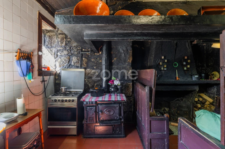 Quinta T16 para Venda em Mosteiro Foto 4