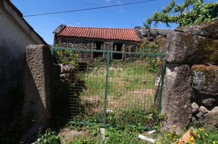 Moradia T3 para Venda em Cabreiro Foto 12