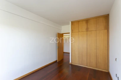 Apartamento T4 para Venda em São Mamede de Infesta e Senhora da Hora