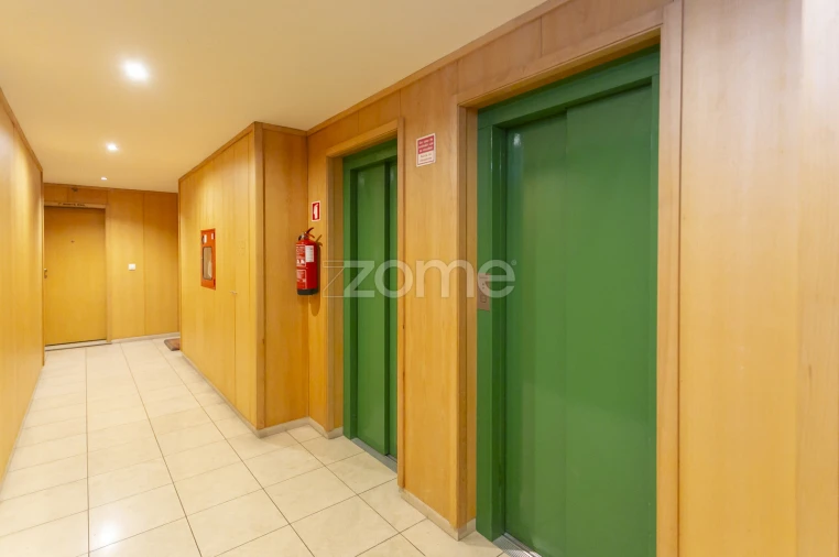 Apartamento T4 para Venda em São Mamede de Infesta e Senhora da Hora Foto 39