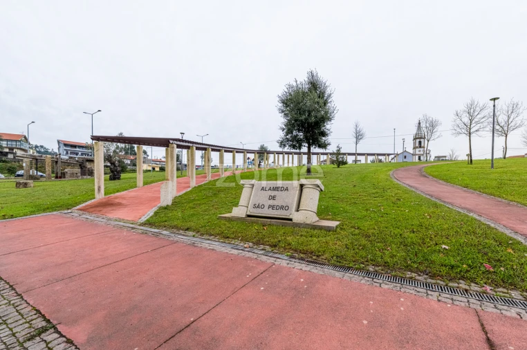 Negócio para Venda em Sobreira Foto 23