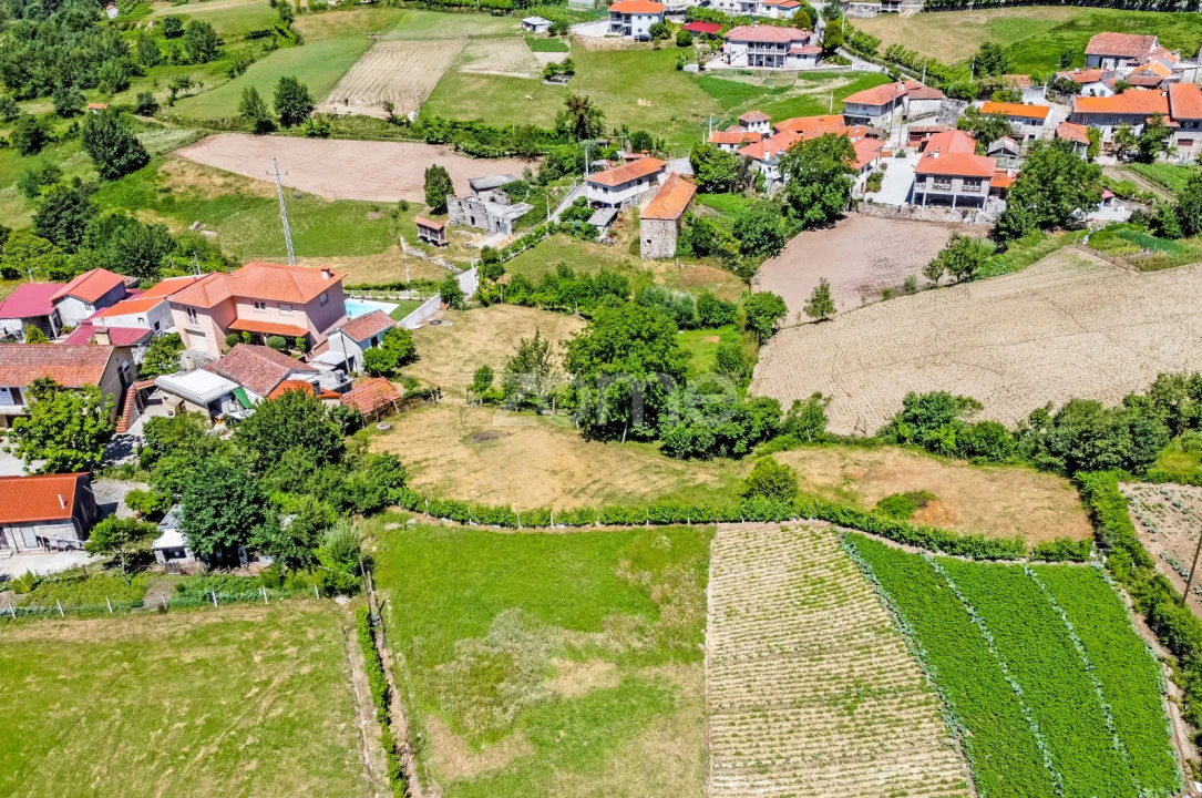 Moradia T1 para Venda em Campelo e Ovil Foto 16