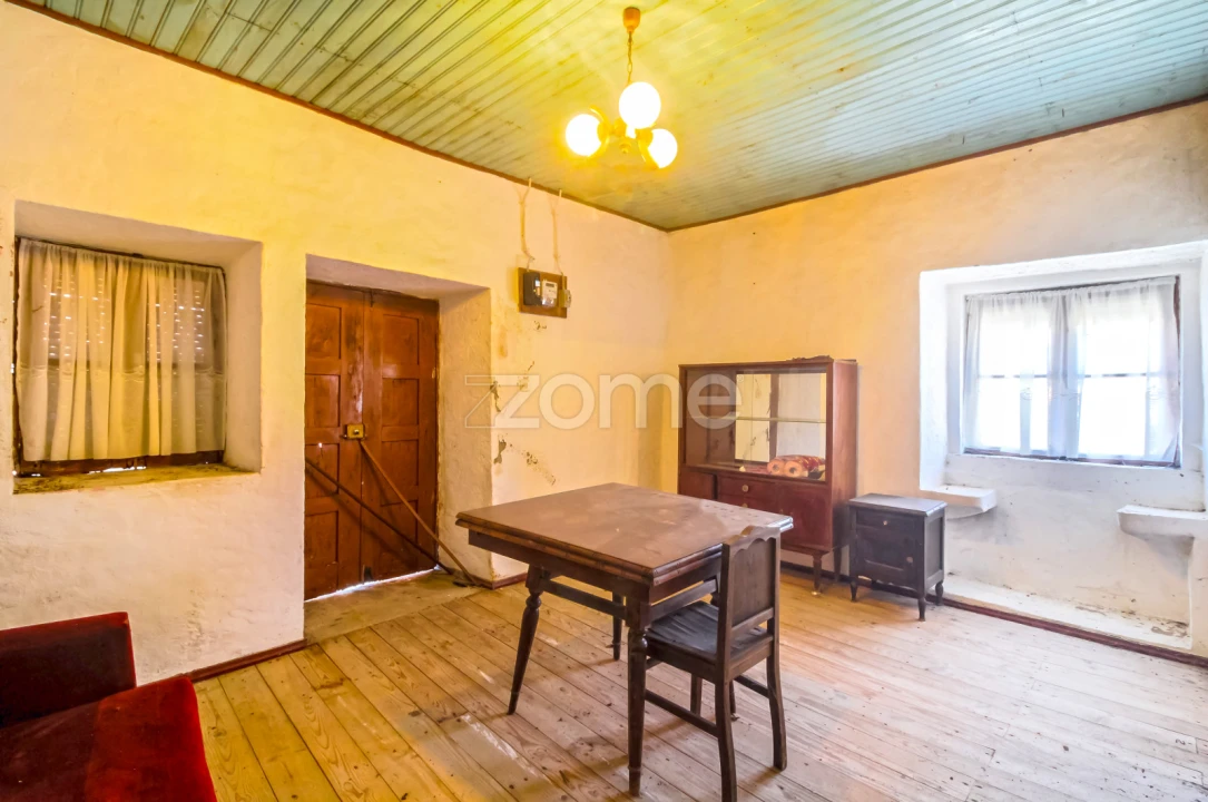 Moradia T1 para Venda em Campelo e Ovil Foto 35