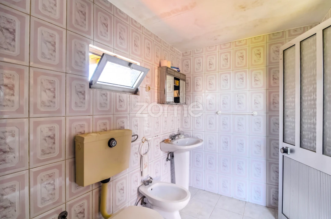 Moradia T1 para Venda em Campelo e Ovil Foto 29