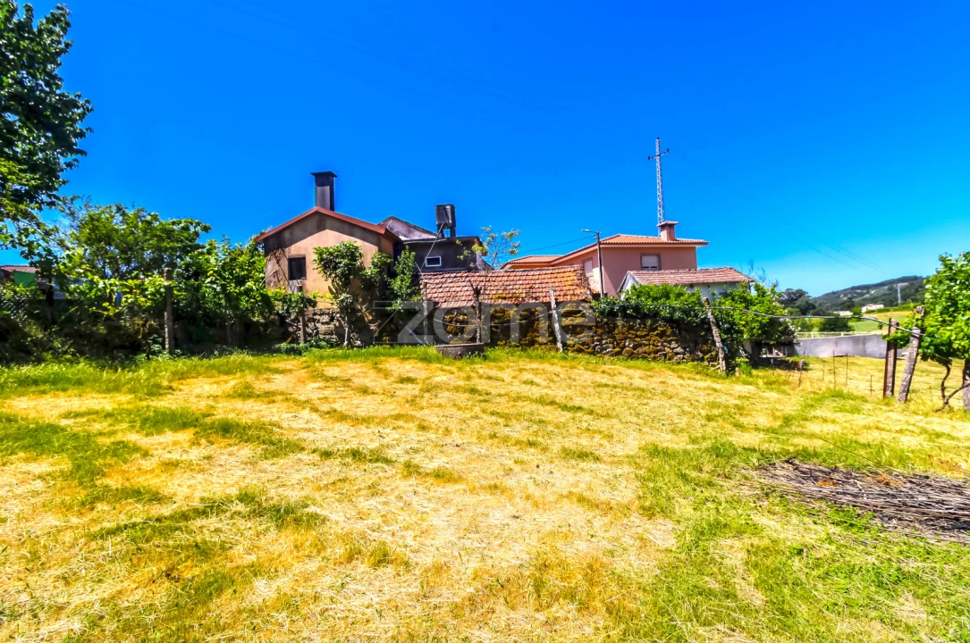 Moradia T1 para Venda em Campelo e Ovil Foto 23