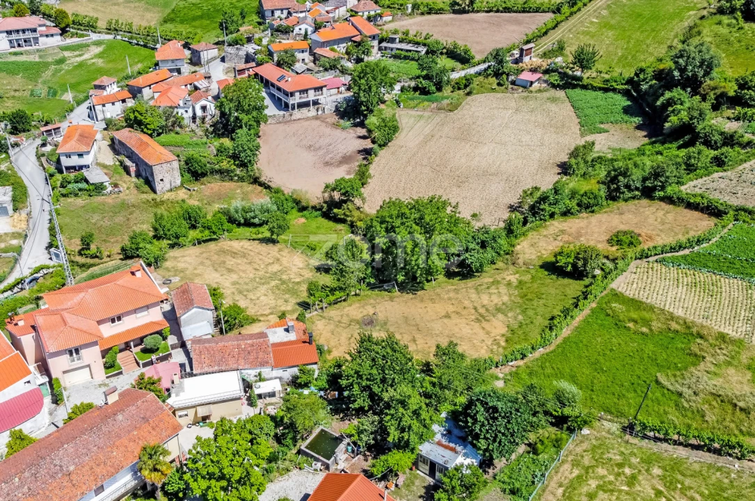 Moradia T1 para Venda em Campelo e Ovil Foto 10