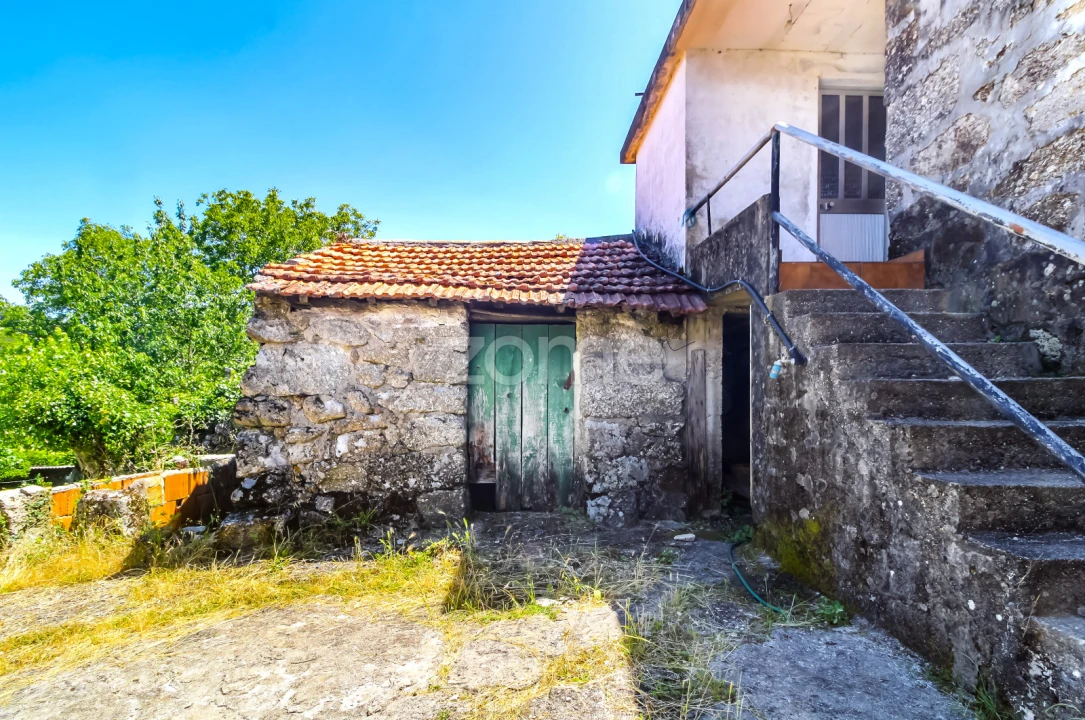 Moradia T1 para Venda em Campelo e Ovil Foto 39