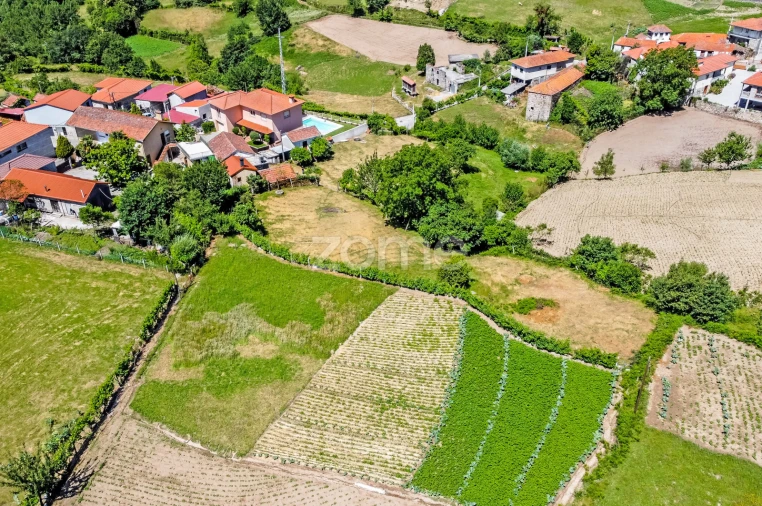 Moradia T1 para Venda em Campelo e Ovil Foto 15