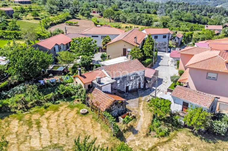 Moradia T1 para Venda em Campelo e Ovil Foto 17