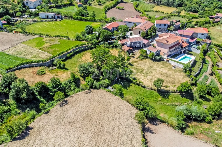 Moradia T1 para Venda em Campelo e Ovil Foto 7