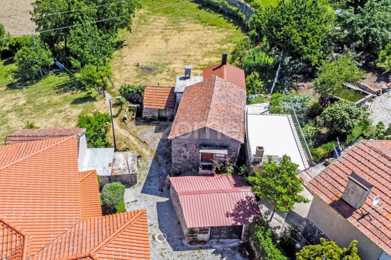 Moradia T1 para Venda em Campelo e Ovil Foto 18