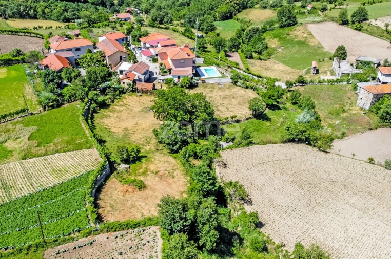 Moradia T1 para Venda em Campelo e Ovil Foto 9