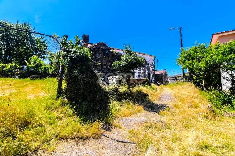 Moradia T1 para Venda em Campelo e Ovil Foto 22