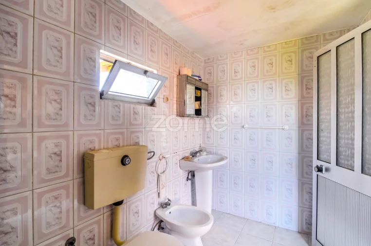 Moradia T1 para Venda em Campelo e Ovil Foto 29