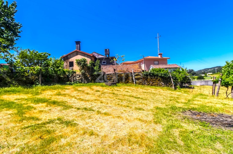 Moradia T1 para Venda em Campelo e Ovil Foto 23