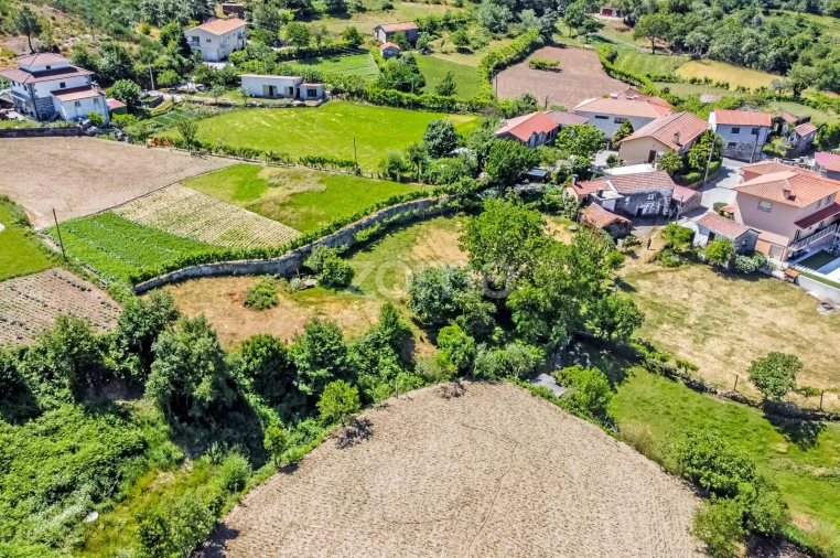 Moradia T1 para Venda em Campelo e Ovil Foto 14