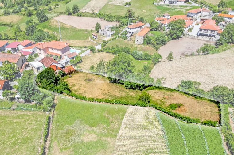 Moradia T1 para Venda em Campelo e Ovil Foto 5