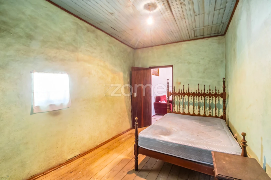 Moradia T1 para Venda em Campelo e Ovil Foto 33