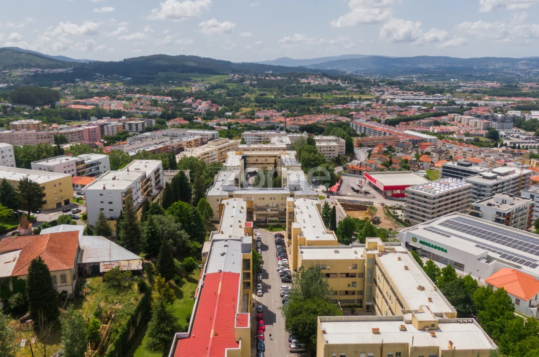 Apartamento T3 para Venda em Braga (Maximinos, Sé e Cividade) Foto 19