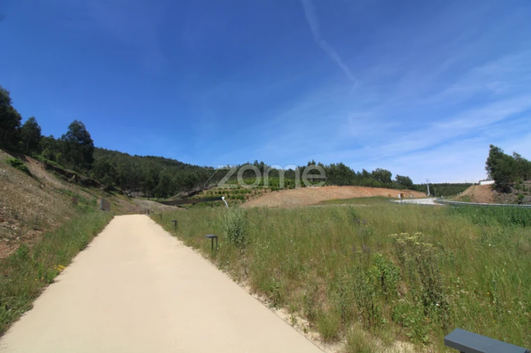 Moradia T2 para Venda em Castanheira de Pêra e Coentral Foto 15