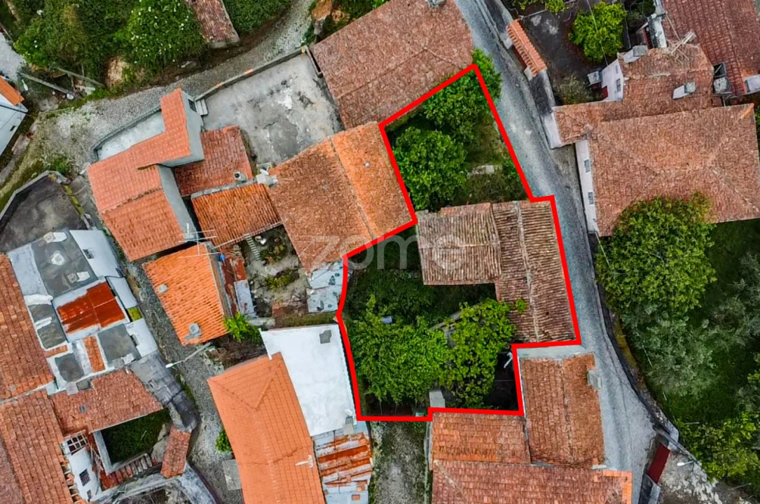 Moradia T2 para Venda em Castanheira de Pêra e Coentral Foto 1