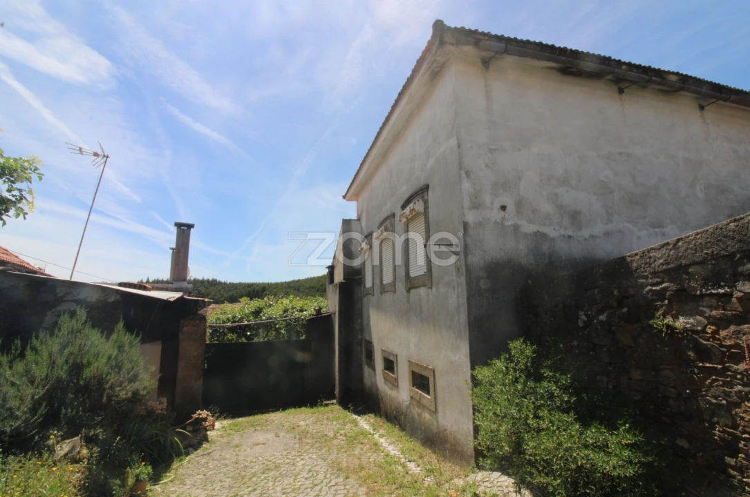 Moradia T2 para Venda em Castanheira de Pêra e Coentral Foto 13