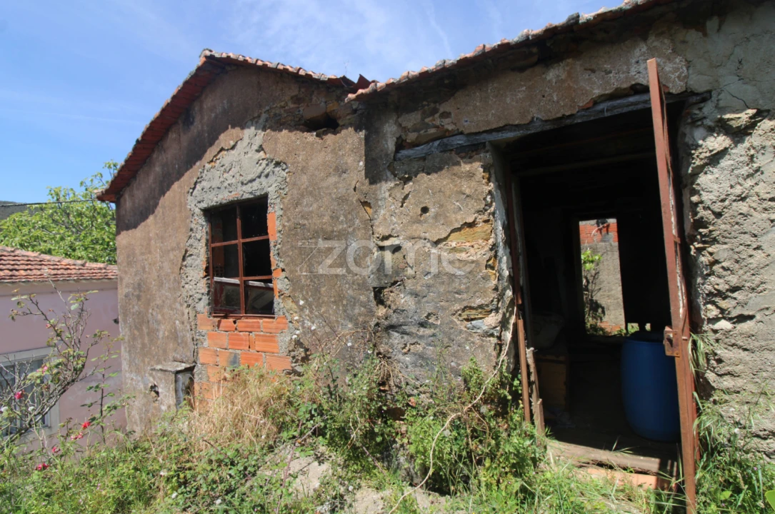 Moradia T2 para Venda em Castanheira de Pêra e Coentral Foto 12