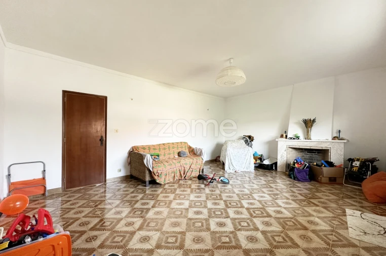 Moradia T5 para Venda em São João das Lampas e Terrugem Foto 4