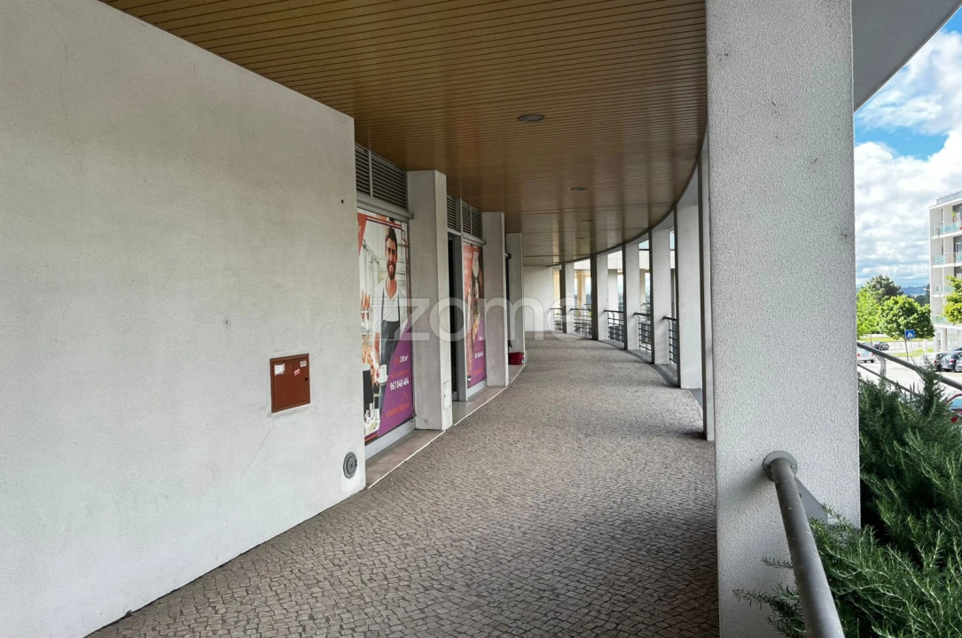 Negócio para Venda em Ranhados Foto 2