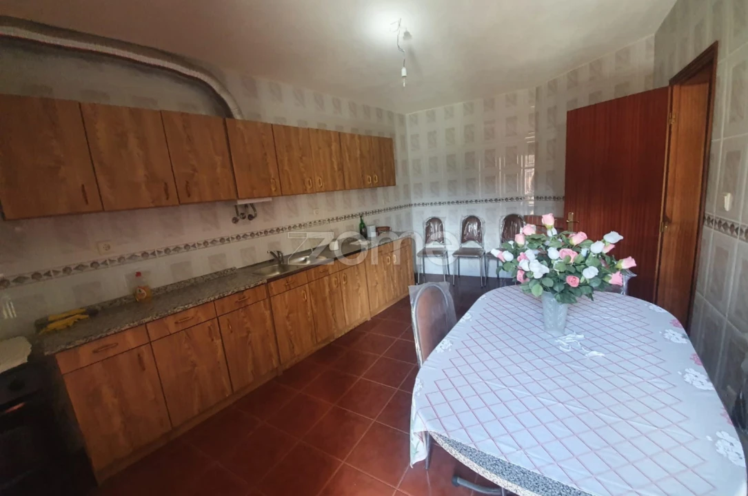 Moradia T2 para Venda em Cabril Foto 3