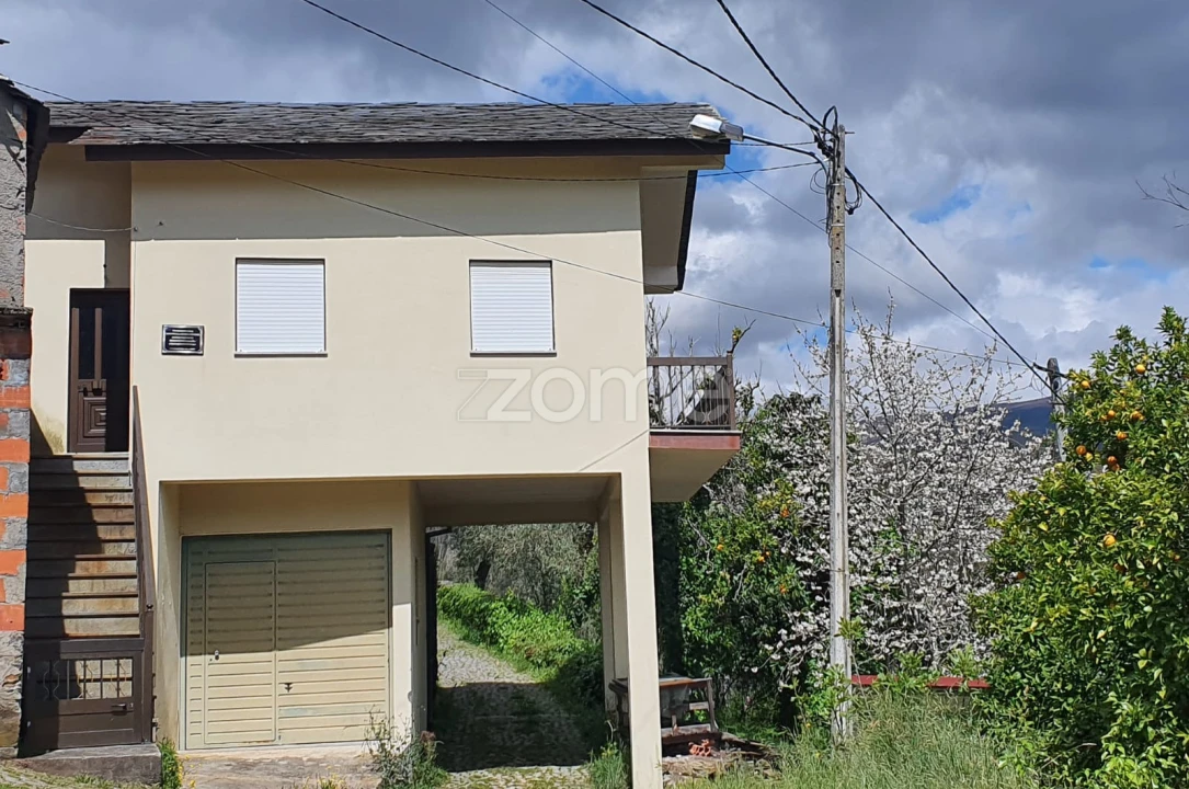 Moradia T2 para Venda em Cabril Foto 2