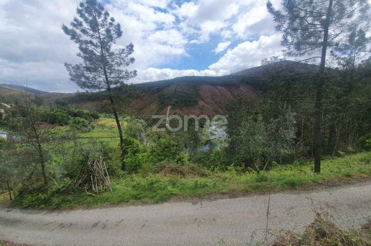 Moradia T2 para Venda em Cabril Foto 15