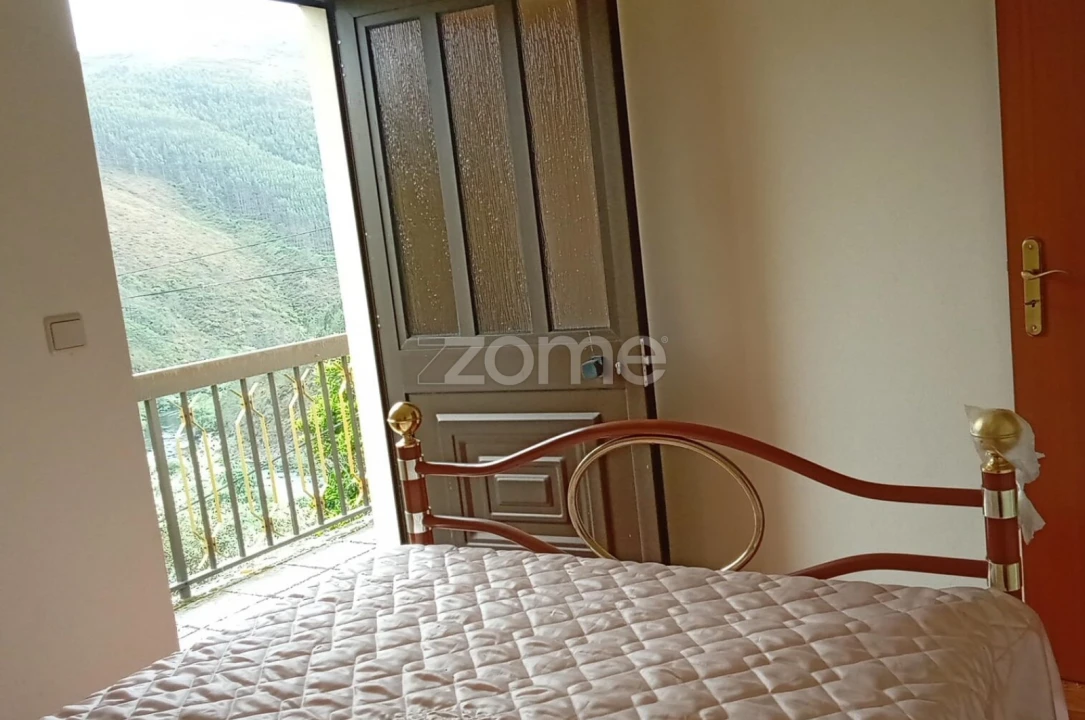 Moradia T2 para Venda em Cabril Foto 37