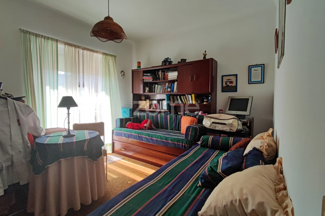 Moradia T2 para Venda em Ramada e Caneças Foto 14