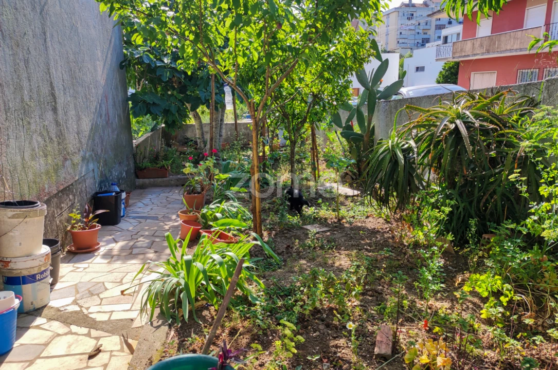 Moradia T2 para Venda em Ramada e Caneças Foto 21