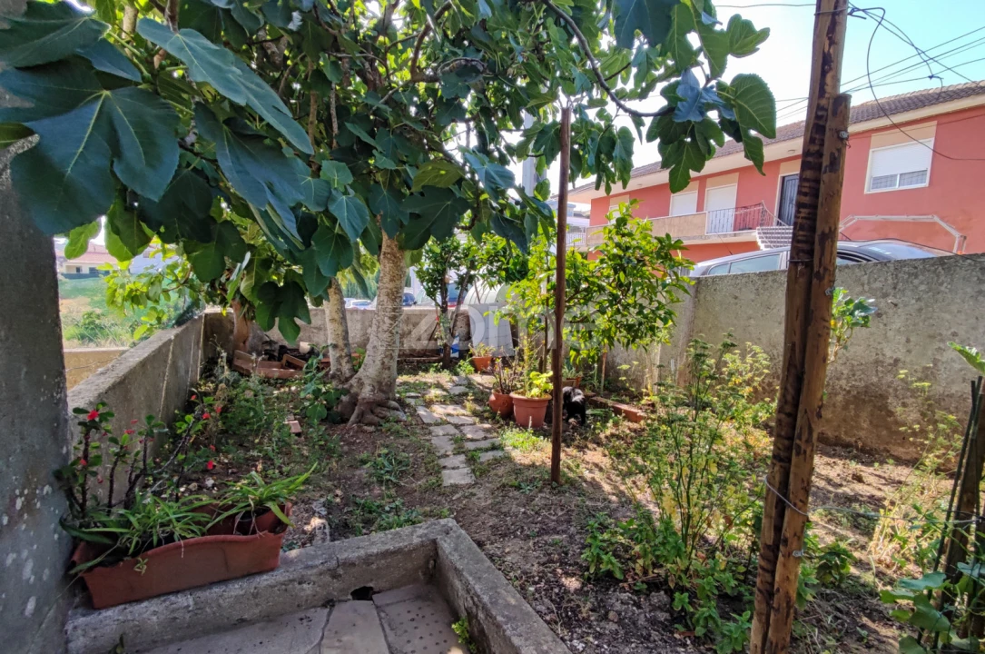 Moradia T2 para Venda em Ramada e Caneças Foto 23