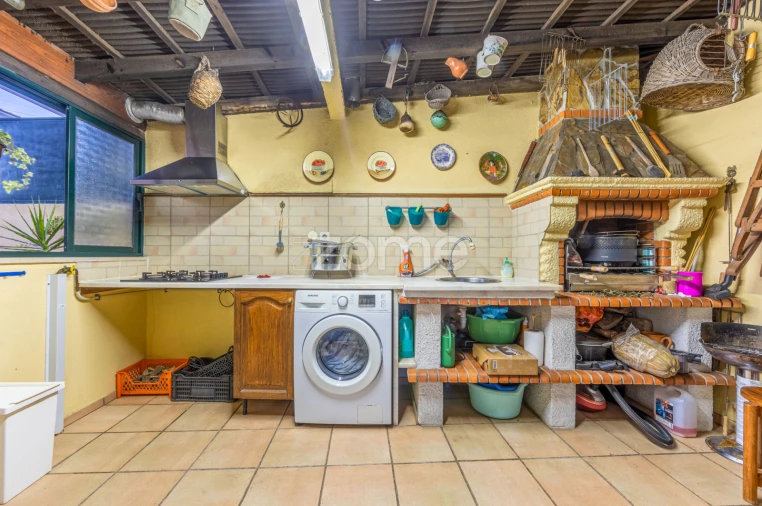 Moradia T5 para Venda em Santo António dos Cavaleiros e Frielas Foto 37